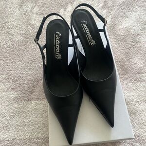 Intervalle black kitten heels